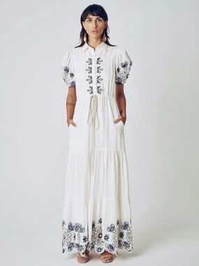 Carolina K Geo Dress Gardenia
Embroidered medium